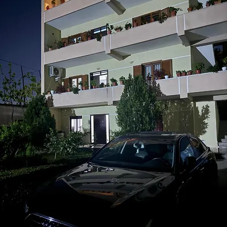 Spacious Triple With Balcony * Kamez