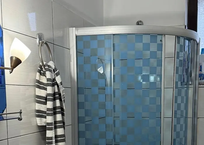 Spacious Triple With Balcony * Kamëz