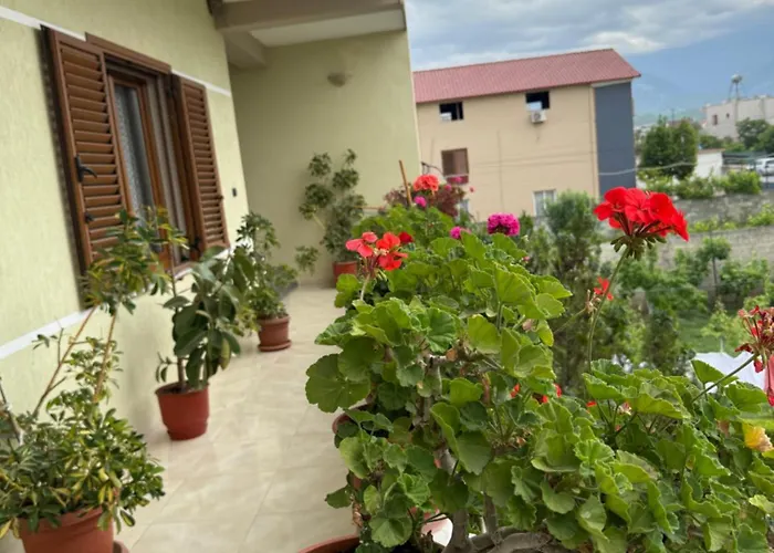 Spacious Triple With Balcony * Kamëz