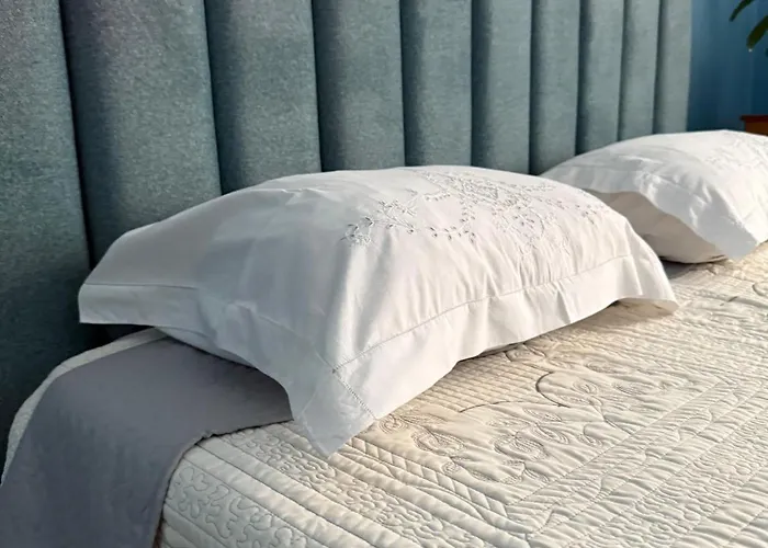 Spacious Triple With Balcony Vendégház Kamëz